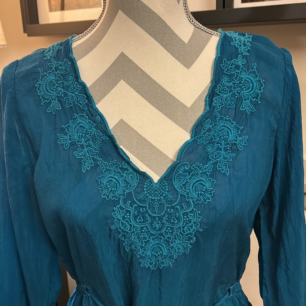 **Last Chance** JOHNNY WAS Teal Embroidered Blouse, Small - Picture 2 of 8